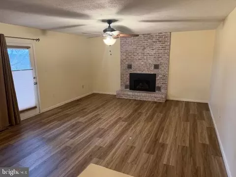 Living - 3101 Daniel Dr, Reading, PA 19608 photo 2 of 3