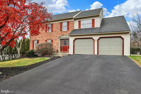 11 Valley Dr, Birdsboro, PA 19508