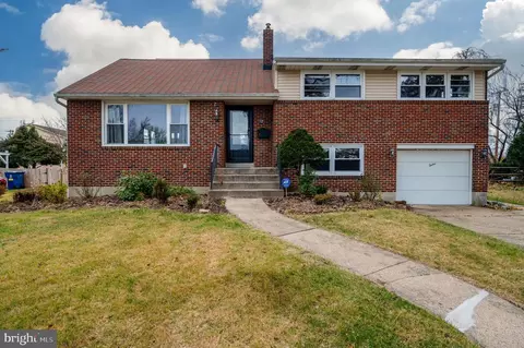 12 Vista Rd, Reading, PA 19610