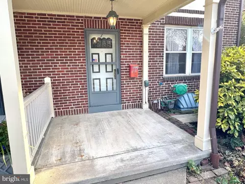 Exterior - 331 Sunset Rd, Reading, PA 19611 photo 2 of 7