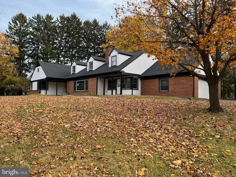 202 Museum Rd, Shillington, PA 19607