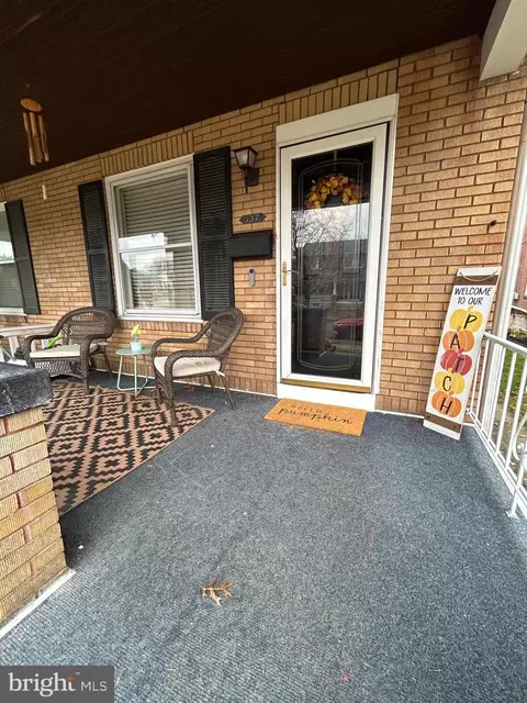Exterior - 137 Elm St, Reading, PA 19607 photo 4 of 9