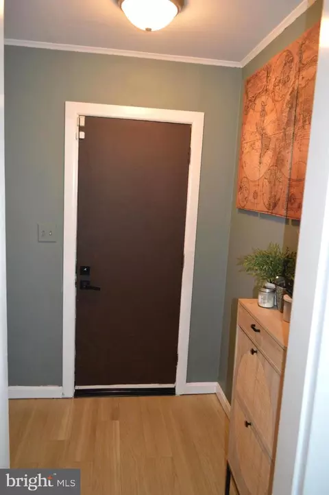 Entry Way - 137 Elm St, Reading, PA 19607 photo 5 of 5