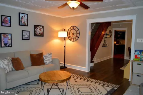 Entry Way - 137 Elm St, Reading, PA 19607 photo 2 of 5