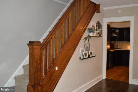 Entry Way - 137 Elm St, Reading, PA 19607 photo 3 of 5