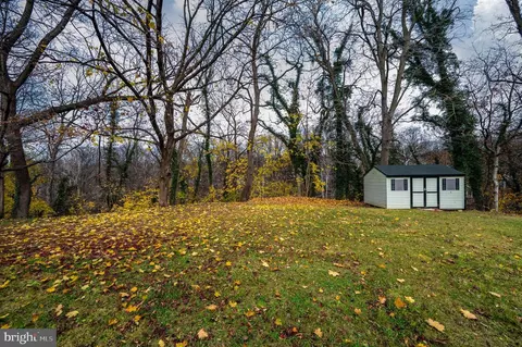 Exterior - 2109 Cullum Dr, Reading, PA 19601 photo 4 of 4