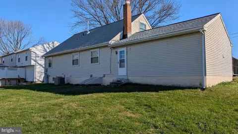 308 Spohn Rd, Reading, PA 19608 photo 2