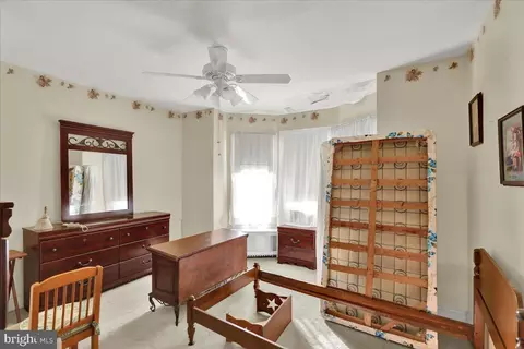 Bedroom - 537 Weiser St, Reading, PA 19601 photo 1 of 5