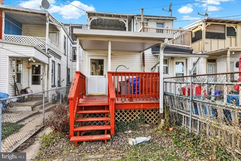 Exterior - 537 Weiser St, Reading, PA 19601 photo 4 of 5