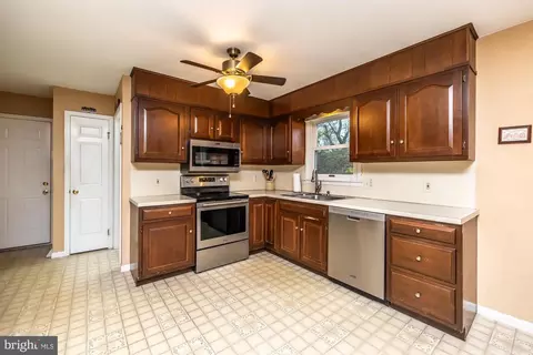 30 Estates Dr, Reading, PA 19606 photo 17