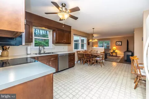 30 Estates Dr, Reading, PA 19606 photo 16