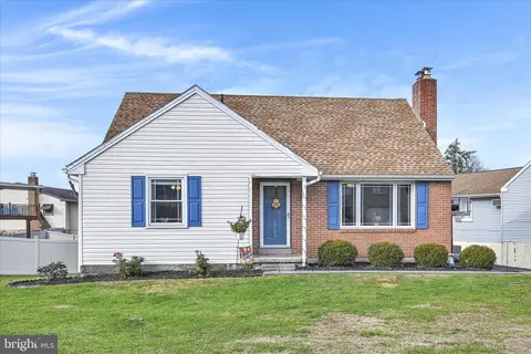 Exterior - 715 Tamarack Trl, Reading, PA 19607 photo 2 of 7