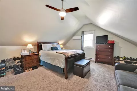 Bedroom - 715 Tamarack Trl, Reading, PA 19607 photo 4 of 6