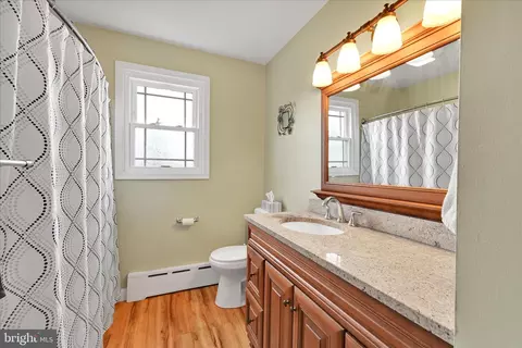 Bath - 715 Tamarack Trl, Reading, PA 19607 photo 1 of 5
