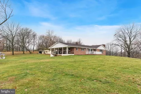 1744 Old Swede Rd, Douglassville, PA 19518
