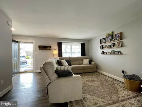 35 Stacy Dr, Barto, PA 19504 photo 2