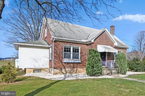 401 Park Rd, Fleetwood, PA 19522