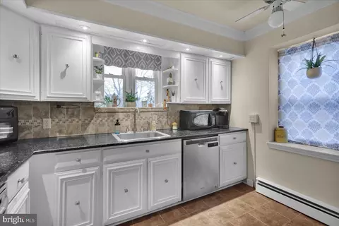 Kitchen - 209 Endlich Ave, Reading, PA 19606 photo 2 of 2