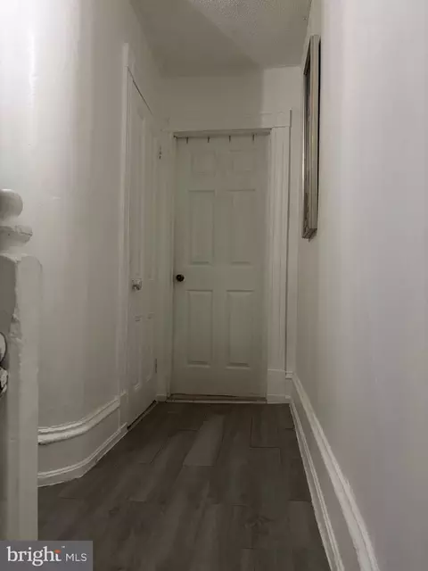 Entry Way - 439 Buttonwood St, Reading, PA 19601 photo 12 of 13