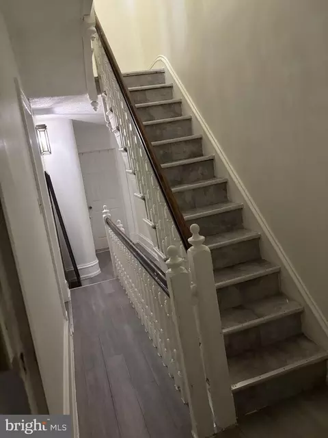 Entry Way - 439 Buttonwood St, Reading, PA 19601 photo 9 of 13