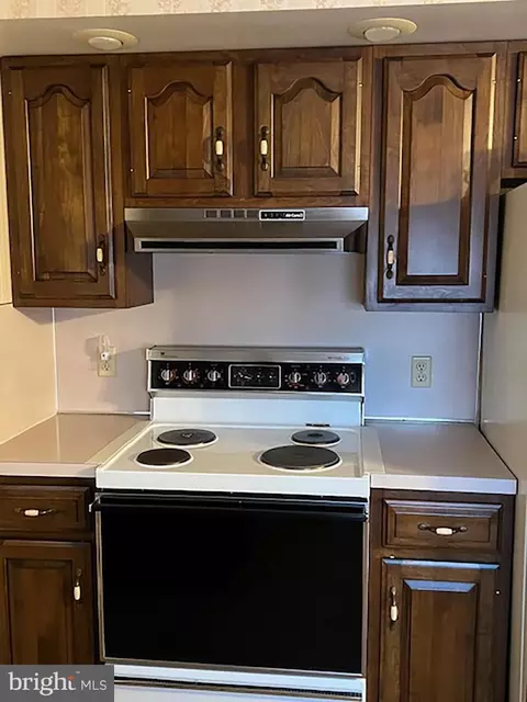 Kitchen - 80 Beckers Grv, Oley, PA 19547 photo 5 of 6