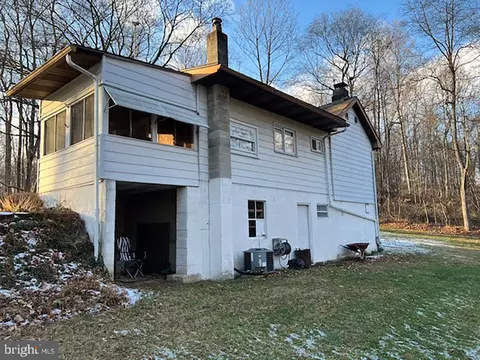 Exterior - 80 Beckers Grv, Oley, PA 19547 photo 1 of 5