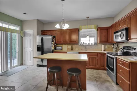 Kitchen - 204 Springmont Dr, Reading, PA 19610 photo 1 of 2