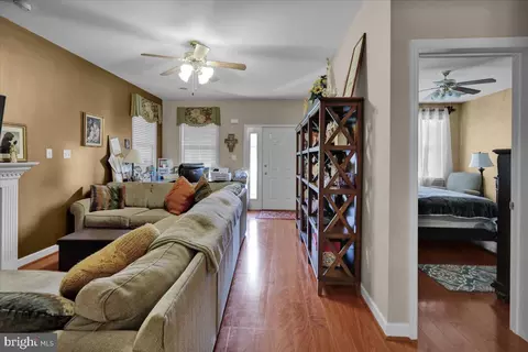 Entry Way - 204 Springmont Dr, Reading, PA 19610 photo 1 of 5
