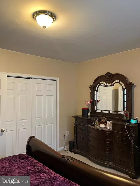 Bedroom - 833 N Front St, Reading, PA 19601 photo 3 of 6