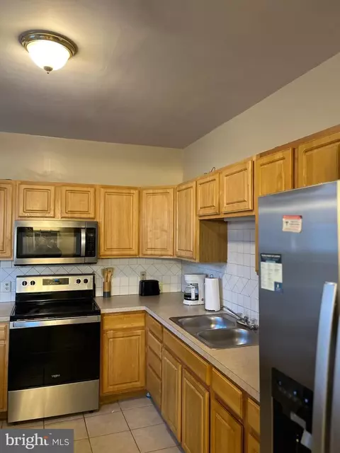 Kitchen - 833 N Front St, Reading, PA 19601 photo 2 of 3