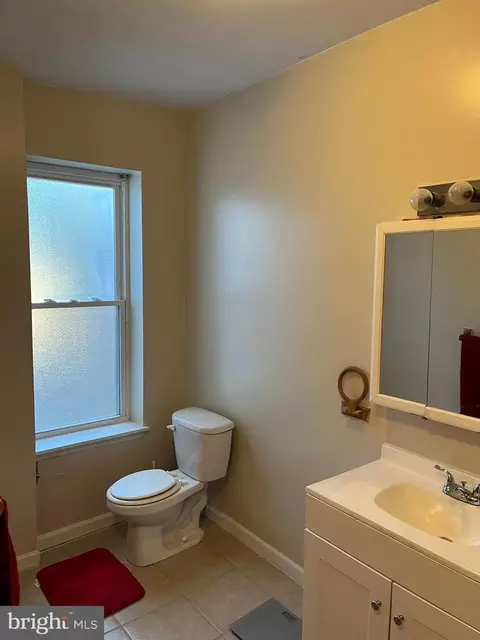 Bath - 833 N Front St, Reading, PA 19601 photo 1 of 2