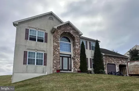 256 Buckhead Ln, Douglassville, PA 19518
