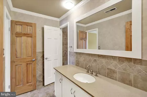 Bath - 1 C Olympic Dr, Reading, PA 19607 photo 1 of 3