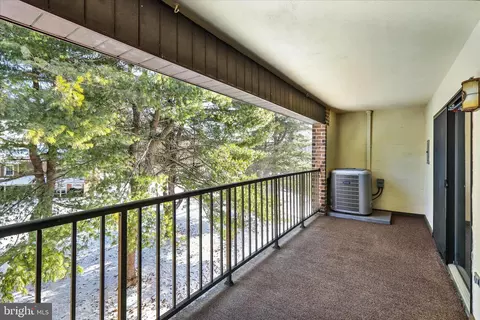 Exterior - 1 C Olympic Dr, Reading, PA 19607 photo 2 of 4