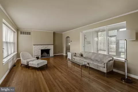 Living - 429 Devon Ter, Reading, PA 19607 photo 1 of 3