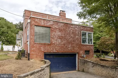 Exterior - 429 Devon Ter, Reading, PA 19607 photo 2 of 11