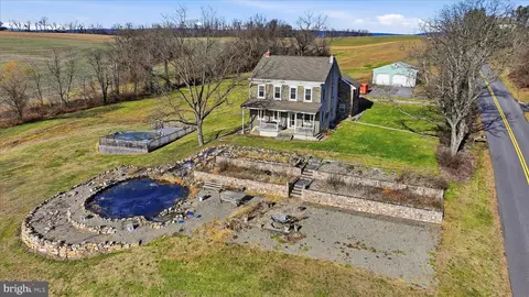 304 Valley Rd, Bernville, PA 19506