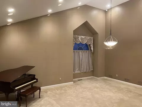 Living - 1 Overview Ct, Reading, PA 19607 photo 1 of 3
