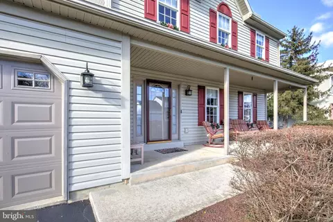 404 Unami Dr, Reading, PA 19608 photo 2