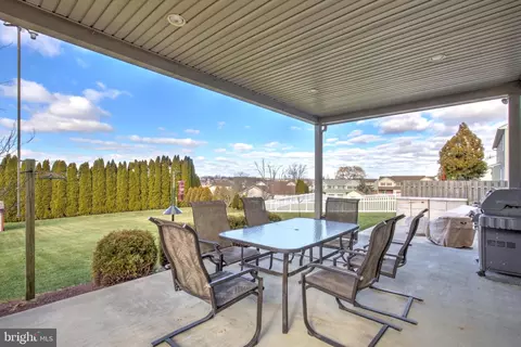 404 Unami Dr, Reading, PA 19608 photo 3