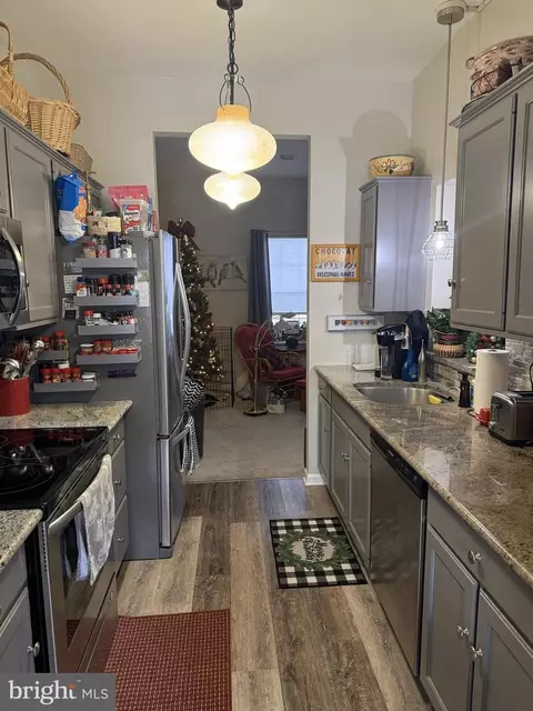 Kitchen - 28 Charlemont Ct, Reading, PA 19607 photo 3 of 3