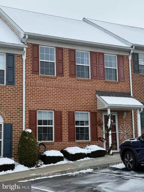 28 Charlemont Ct, Reading, PA 19607