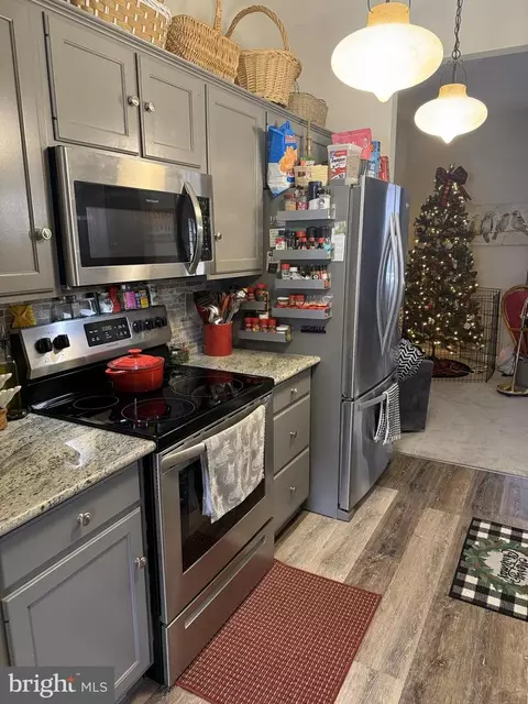 Kitchen - 28 Charlemont Ct, Reading, PA 19607 photo 2 of 3