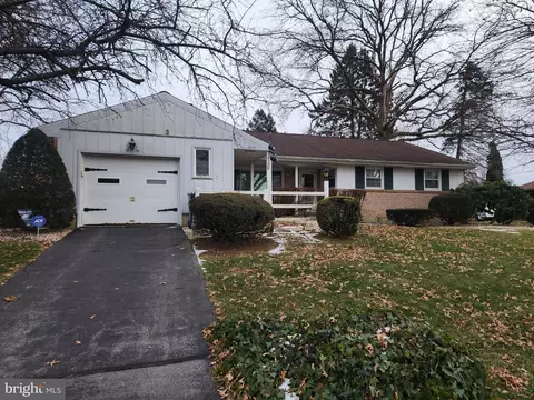 3116 Linda Ln, Sinking Spring, PA 19608