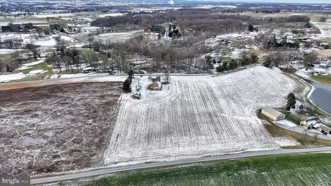 35 Apple Ln, Myerstown, PA 17067