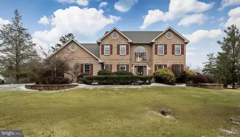 11 Mulligan Dr, Reading, PA 19606