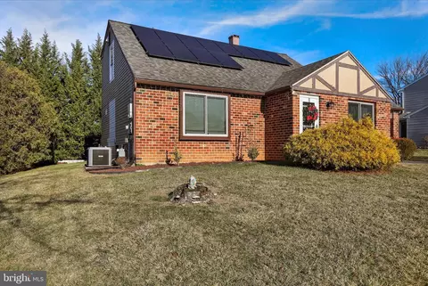 Exterior - 4237 Danor Dr, Reading, PA 19605 photo 2 of 7