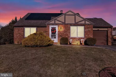 Exterior - 4237 Danor Dr, Reading, PA 19605 photo 3 of 7
