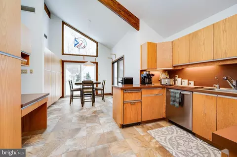 Kitchen - 27 Eagle Ln, Reading, PA 19607 photo 1 of 4