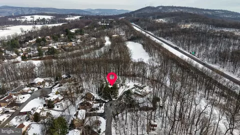View/Area - 27 Eagle Ln, Reading, PA 19607 photo 8 of 8